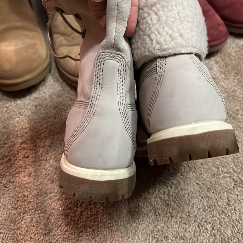 Timberland boots worn once. - Picture 3 of 5